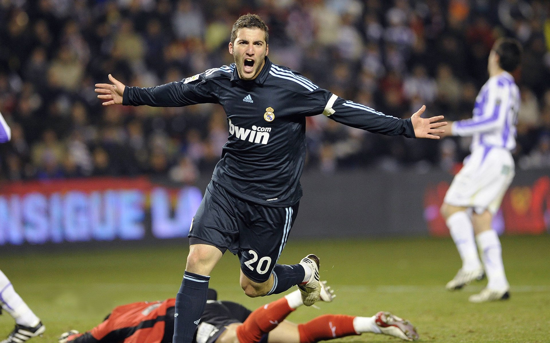 南非队逆转取胜，球队士气回升，南非队大名单